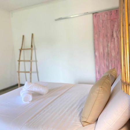 Sky Breeze Hotel Unawatuna Buitenkant foto