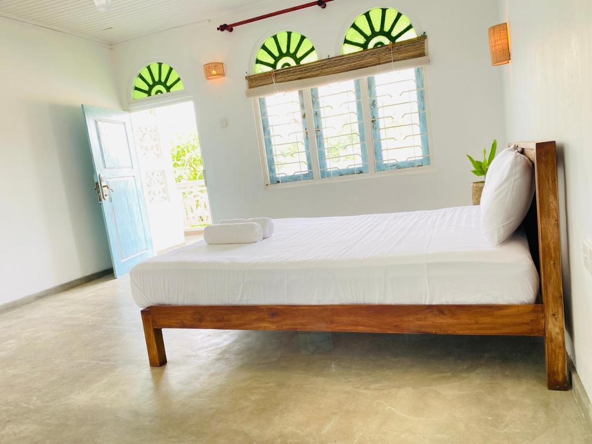 Sky Breeze Hotel Unawatuna Buitenkant foto